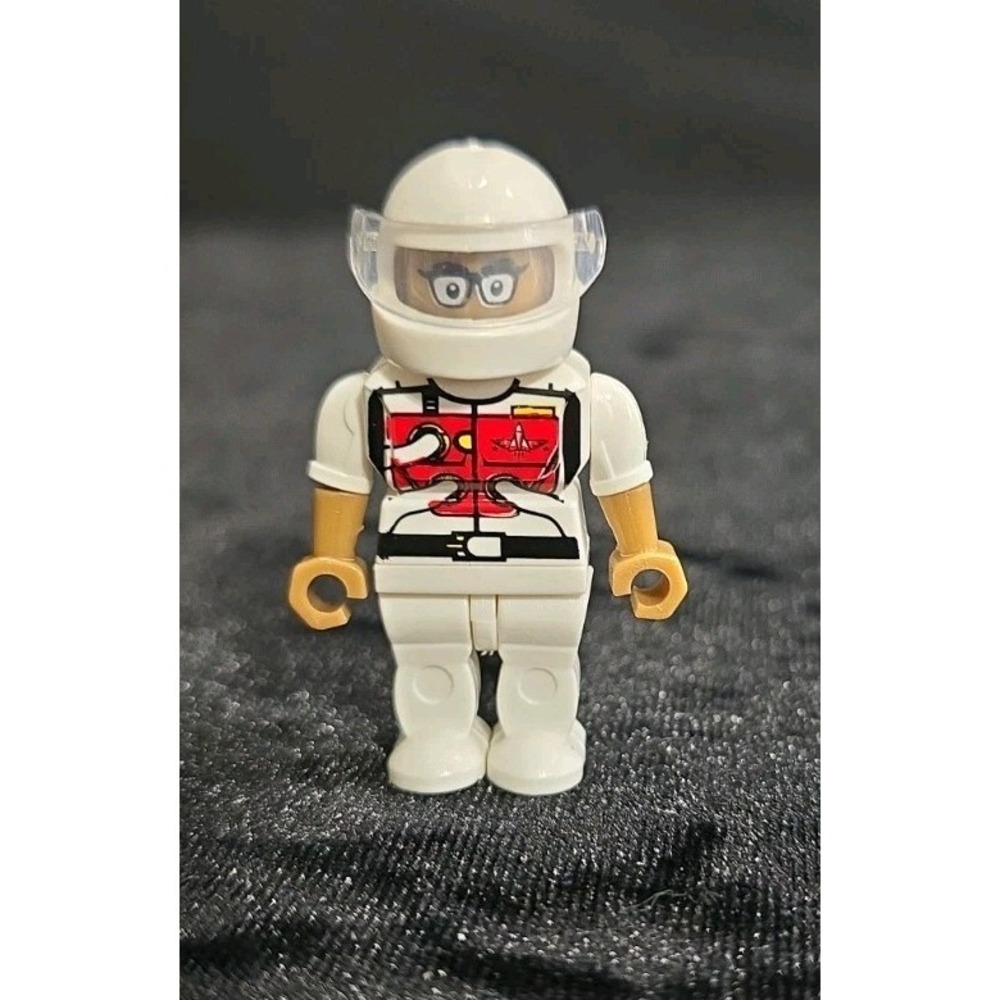 LEGO Mars Mission Astronaut minifigure from the 2007-2008 series‎